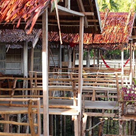 Firdas Bungalows Waisai Buitenkant foto